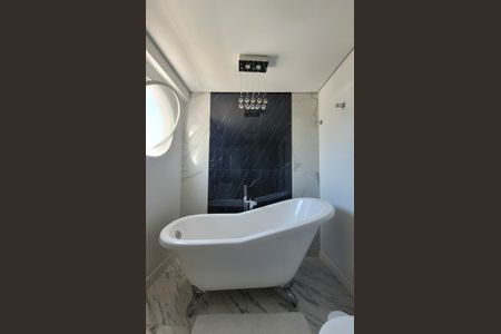 Apartamento à venda com 284m², 5 quartos e 3 vagasBanheiro da suíte