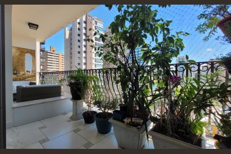 Apartamento à venda com 284m², 5 quartos e 3 vagasVaranda