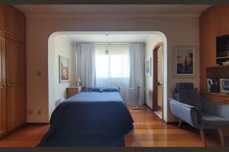 Apartamento à venda com 284m², 5 quartos e 3 vagasSuíte 2