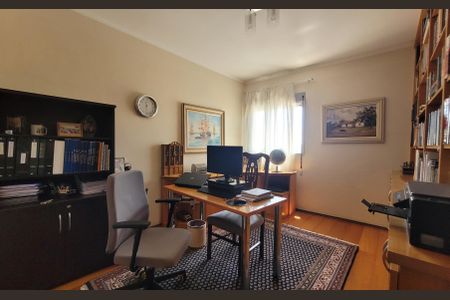 Apartamento à venda com 284m², 5 quartos e 3 vagasQuarto