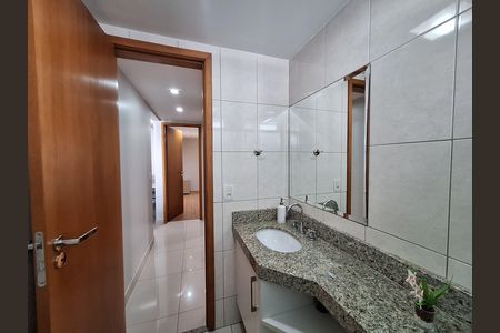 Apartamento para alugar com 115m², 3 quartos e 2 vagas Apartamento para alugar com 115m², 3 quartos e 2 vagasBanheiro