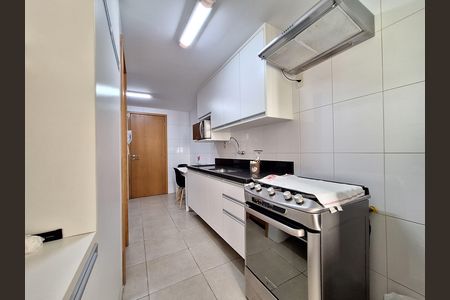 Apartamento para alugar com 115m², 3 quartos e 2 vagas Apartamento para alugar com 115m², 3 quartos e 2 vagasCozinha