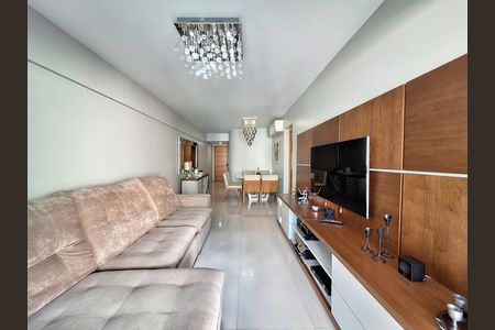 Apartamento para alugar com 115m², 3 quartos e 2 vagas Apartamento para alugar com 115m², 3 quartos e 2 vagasSala
