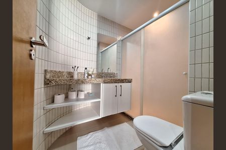 Apartamento para alugar com 115m², 3 quartos e 2 vagas Apartamento para alugar com 115m², 3 quartos e 2 vagasBanheiro da suíte
