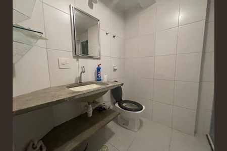 Apartamento à venda com 64m², 2 quartos e sem vaga Apartamento à venda com 64m², 2 quartos e sem vagaBanheiro Social