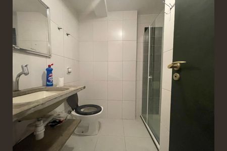 Apartamento à venda com 64m², 2 quartos e sem vaga Apartamento à venda com 64m², 2 quartos e sem vagaBanheiro Social