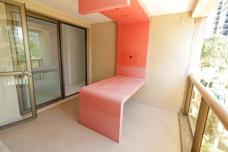 Apartamento à venda com 262m², 4 quartos e 2 vagasVaranda da Sala
