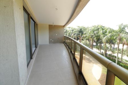 Apartamento à venda com 262m², 4 quartos e 2 vagasSuíte Sacada
