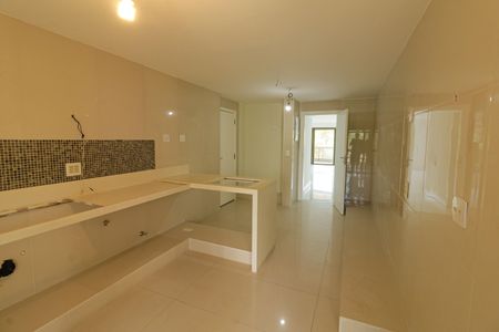 Apartamento à venda com 262m², 4 quartos e 2 vagasCozinha