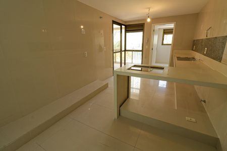 Apartamento à venda com 262m², 4 quartos e 2 vagasCozinha