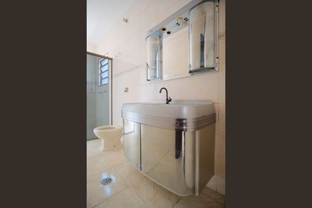 Casa à venda com 180m², 5 quartos e 4 vagasBanheiro da Suíte 4