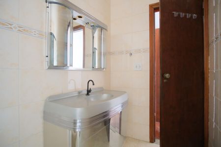 Casa à venda com 180m², 5 quartos e 4 vagasBanheiro da Suíte 4