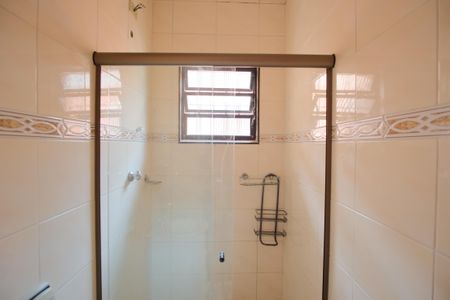 Casa à venda com 180m², 5 quartos e 4 vagasBanheiro da Suíte 1