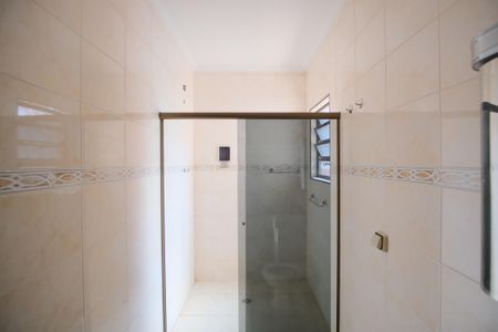 Casa à venda com 180m², 5 quartos e 4 vagasBanheiro da Suíte 4