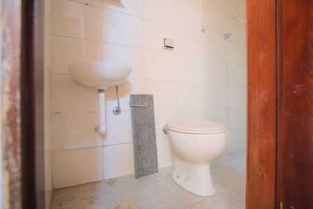 Casa à venda com 180m², 5 quartos e 4 vagasBanheiro de serviço