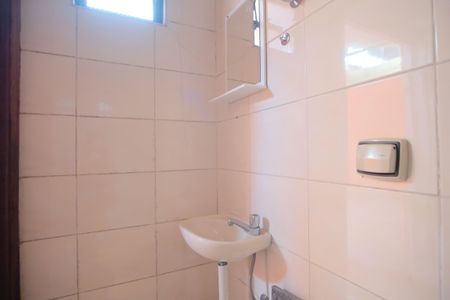 Casa à venda com 180m², 5 quartos e 4 vagasBanheiro de serviço