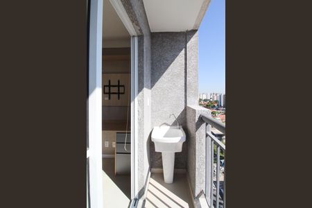 Studio para alugar com 27m², 1 quarto e sem vaga Studio para alugar com 27m², 1 quarto e sem vagaVaranda