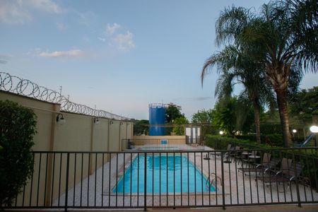 Apartamento para alugar com 108m², 2 quartos e 2 vagas Apartamento para alugar com 108m², 2 quartos e 2 vagasÁrea comum - Piscina