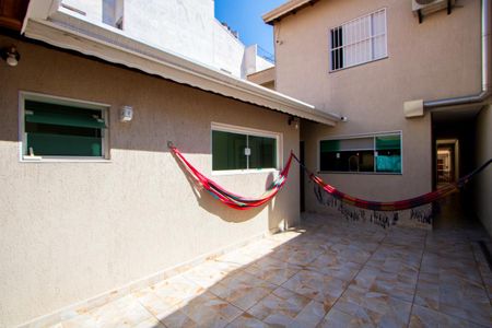 Casa à venda com 362m², 3 quartos e 4 vagasQuintal