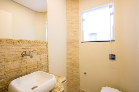 Casa à venda com 362m², 3 quartos e 4 vagasLavabo da Sala