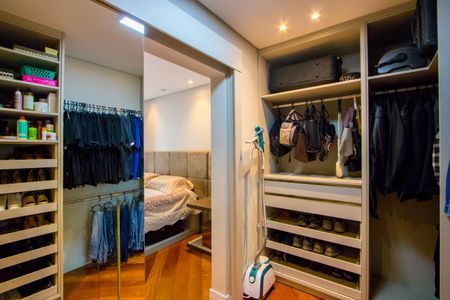 Casa à venda com 362m², 3 quartos e 4 vagasCloset do quarto 1