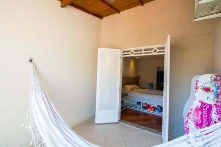 Casa à venda com 362m², 3 quartos e 4 vagasVaranda do quarto 1