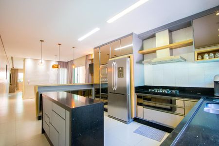 Casa à venda com 362m², 3 quartos e 4 vagasCozinha