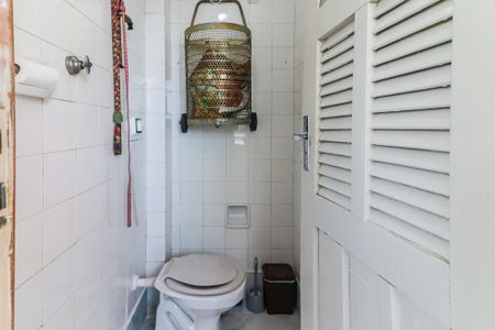 Apartamento à venda com 98m², 4 quartos e sem vagaBanheiro de serviço