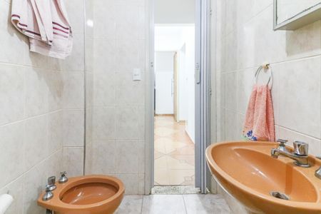 Apartamento à venda com 98m², 4 quartos e sem vagaBanheiro