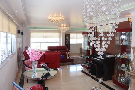 Apartamento à venda com 360m², 3 quartos e 4 vagasSala