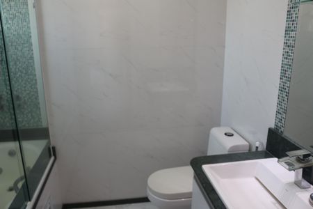 Apartamento à venda com 360m², 3 quartos e 4 vagasBanheiro da Suíte 3