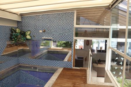 Apartamento à venda com 360m², 3 quartos e 4 vagasQuintal