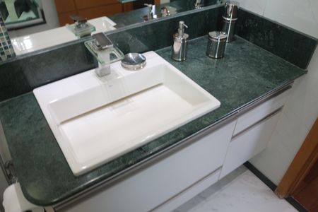 Apartamento à venda com 360m², 3 quartos e 4 vagasBanheiro da Suíte 3