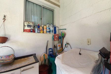 Apartamento à venda com 130m², 2 quartos e 1 vagaÁrea de Serviço