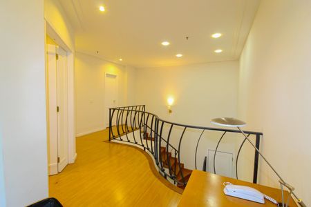 Apartamento à venda com 79m², 3 quartos e 2 vagas Apartamento à venda com 79m², 3 quartos e 2 vagasSala - Mezanino