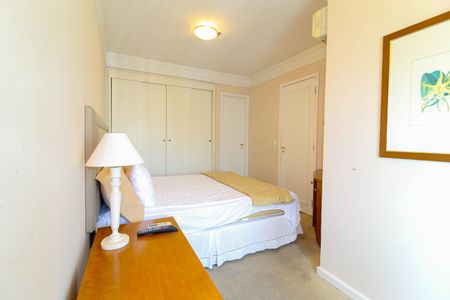 Apartamento à venda com 79m², 3 quartos e 2 vagas Apartamento à venda com 79m², 3 quartos e 2 vagasSuíte 2