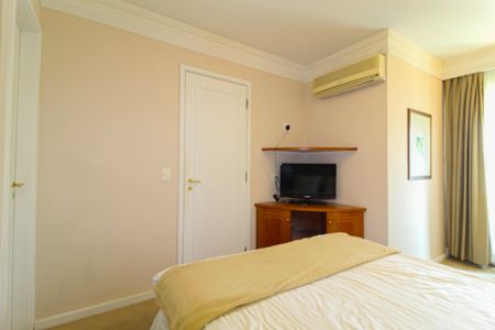 Apartamento à venda com 79m², 3 quartos e 2 vagas Apartamento à venda com 79m², 3 quartos e 2 vagasSuíte 2