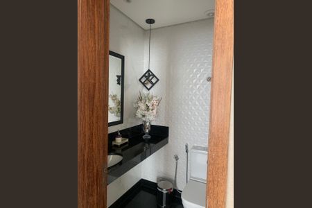 Apartamento à venda com 227m², 4 quartos e 2 vagas Apartamento à venda com 227m², 4 quartos e 2 vagasLavabo