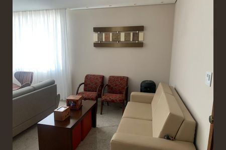 Apartamento à venda com 227m², 4 quartos e 2 vagas Apartamento à venda com 227m², 4 quartos e 2 vagasSalas Estar, TV, reunião e de jantar