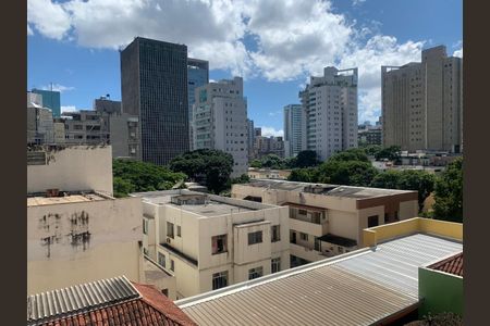 Apartamento à venda com 227m², 4 quartos e 2 vagas Apartamento à venda com 227m², 4 quartos e 2 vagasVista das Salas Estar, TV, reunião e de jantar