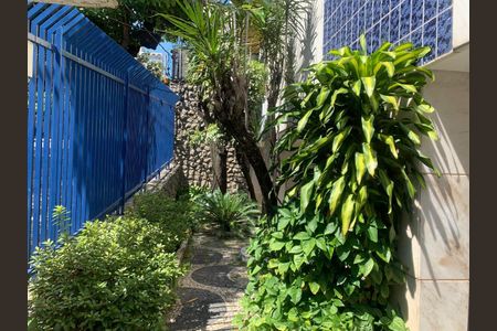 Apartamento à venda com 227m², 4 quartos e 2 vagas Apartamento à venda com 227m², 4 quartos e 2 vagasJardim