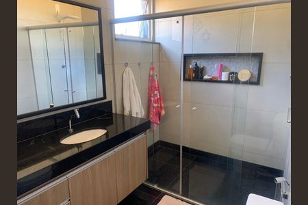 Apartamento à venda com 227m², 4 quartos e 2 vagas Apartamento à venda com 227m², 4 quartos e 2 vagasBanho Social