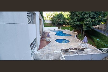 Apartamento à venda com 100m², 2 quartos e 2 vagasÁrea comum - Piscina