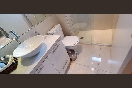 Apartamento à venda com 100m², 2 quartos e 2 vagasBanheiro da Suíte 1