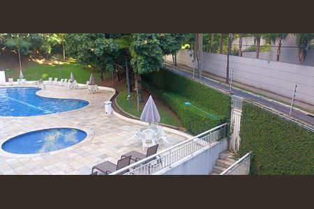 Apartamento à venda com 100m², 2 quartos e 2 vagasÁrea comum - Piscina