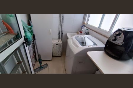 Apartamento à venda com 100m², 2 quartos e 2 vagasÁrea de Serviço