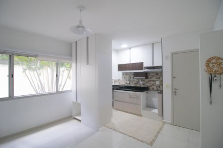 Apartamento para alugar com 43m², 2 quartos e 1 vaga Apartamento para alugar com 43m², 2 quartos e 1 vagaSala