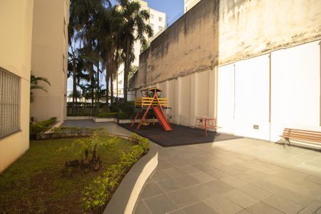 Apartamento para alugar com 43m², 2 quartos e 1 vaga Apartamento para alugar com 43m², 2 quartos e 1 vagaÁrea comum - Playground