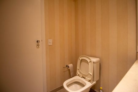 Apartamento à venda com 205m², 4 quartos e 4 vagasBanheiro 1