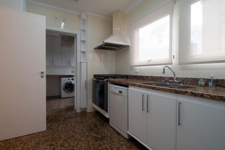 Apartamento à venda com 205m², 4 quartos e 4 vagasCozinha